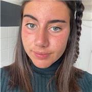 Jeune fille bilingue et élève en section internationale Américaine propose cours d’Anglais
